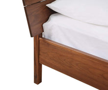 Load image into Gallery viewer, Kelby Bed